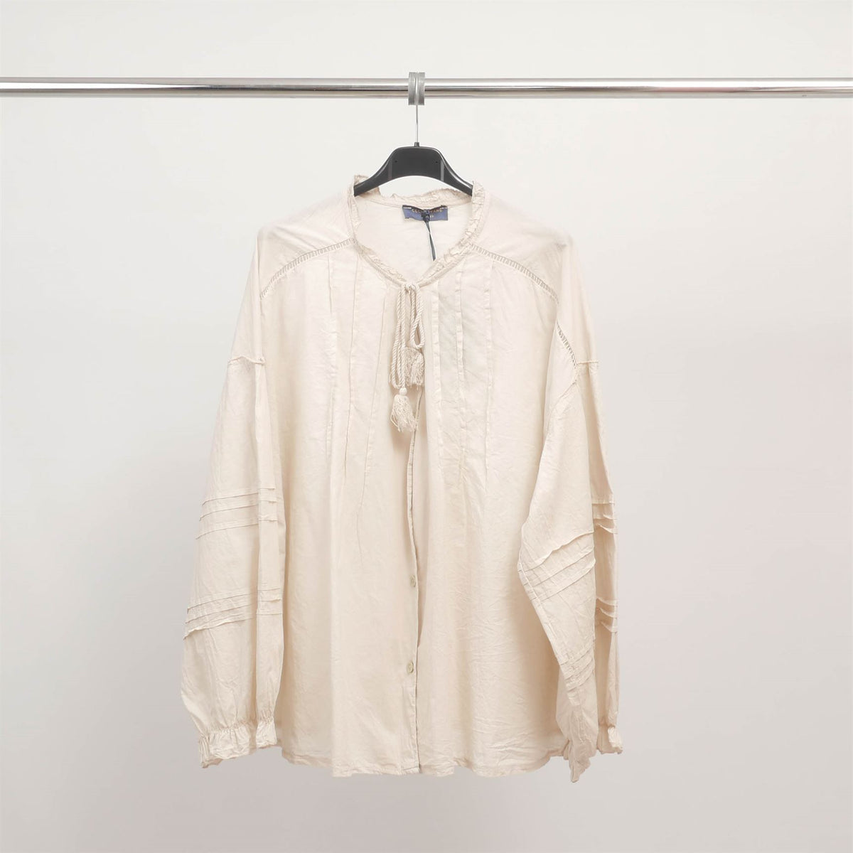 Cotton blouse with puff sleeves and pleated details tdm37325