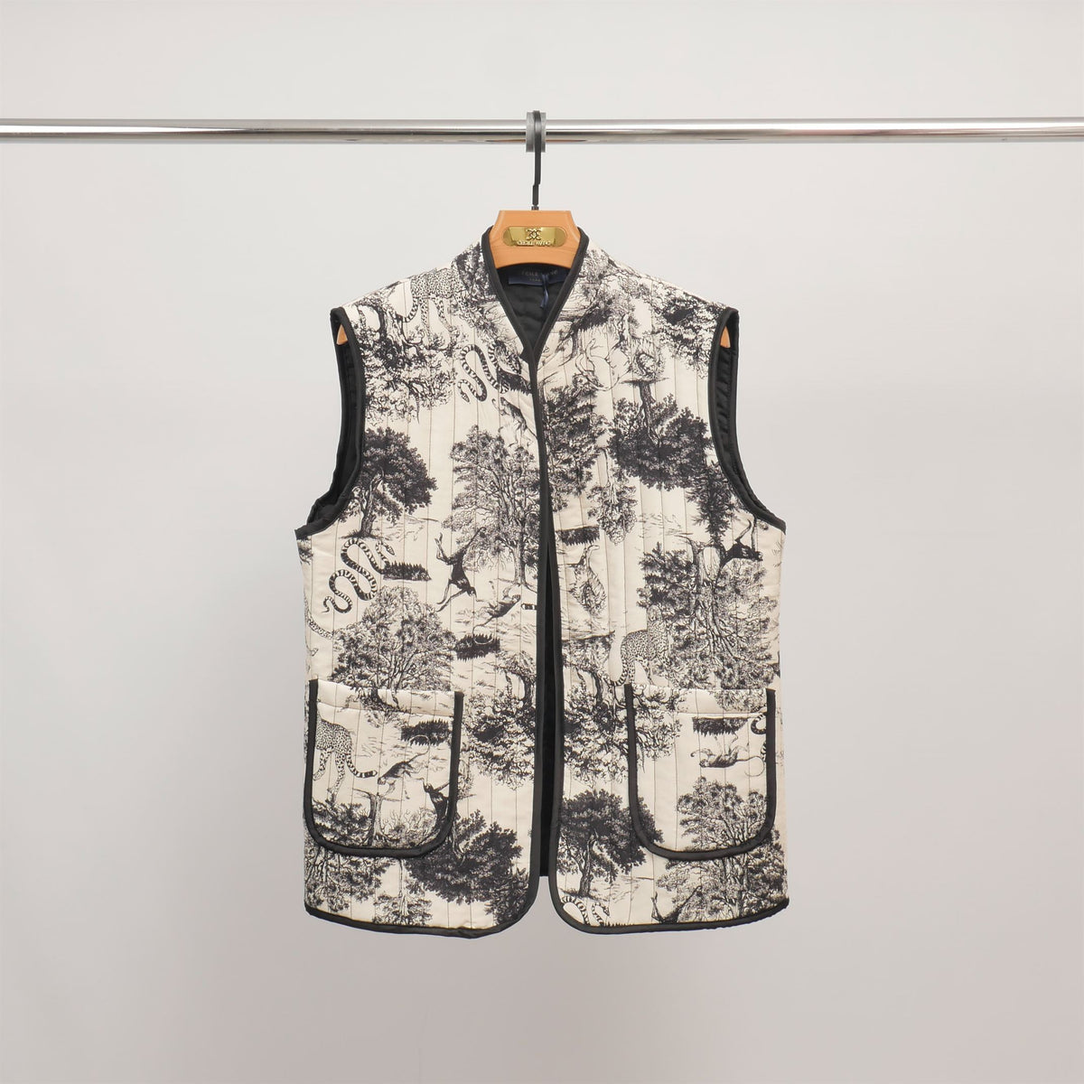 Jungle print quilted sleeveless vest kd7293 2