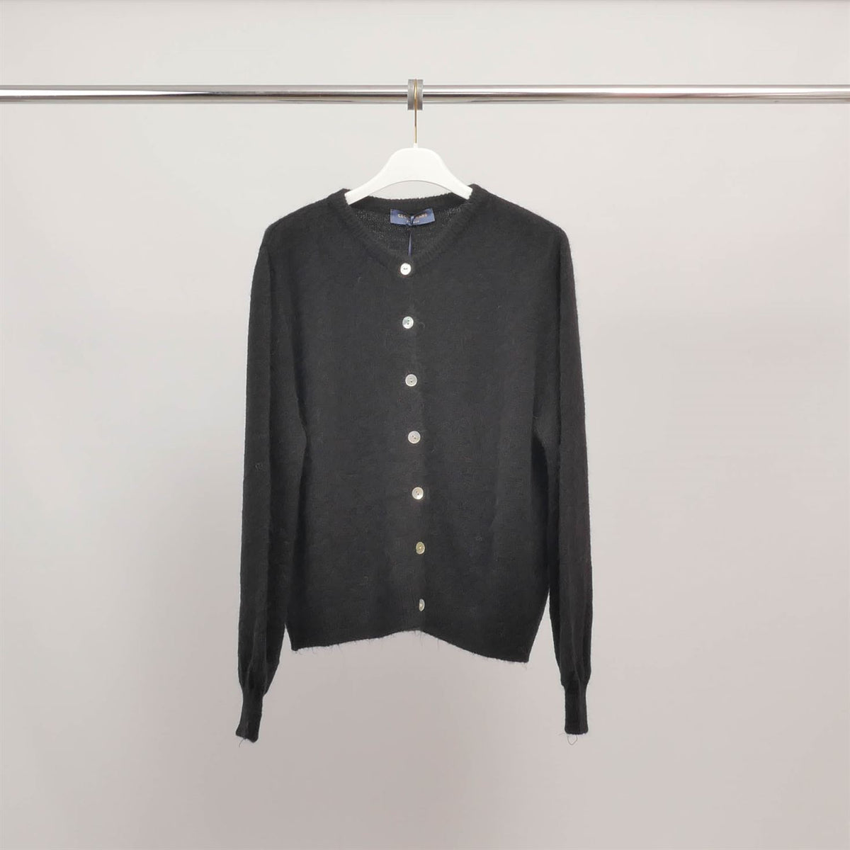 Round neck fluffy knit vest pj25005