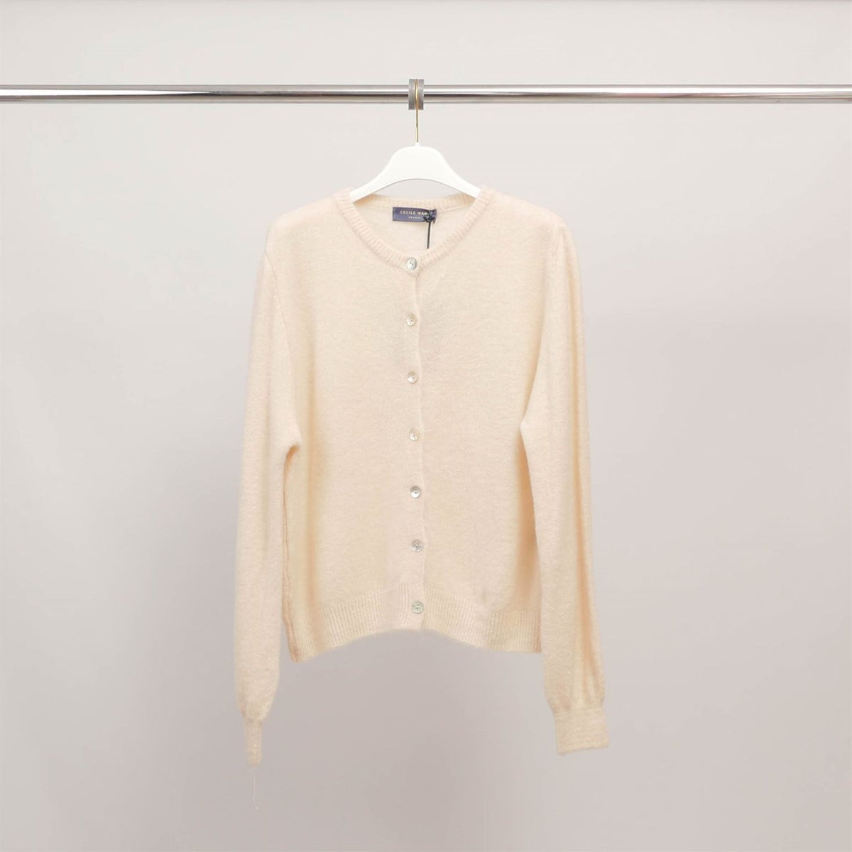 Round neck fluffy knit vest pj25005