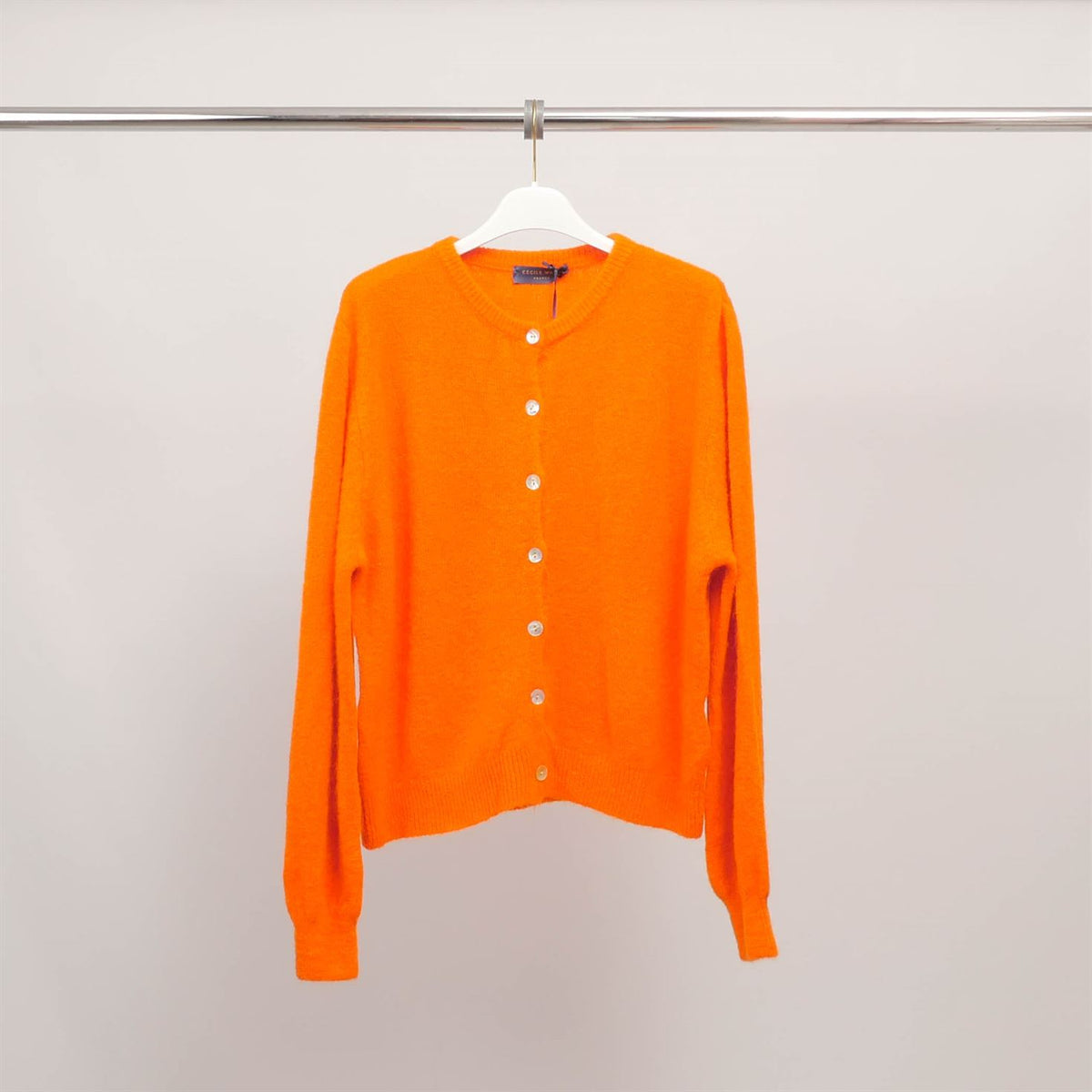 Round neck fluffy knit vest pj25005