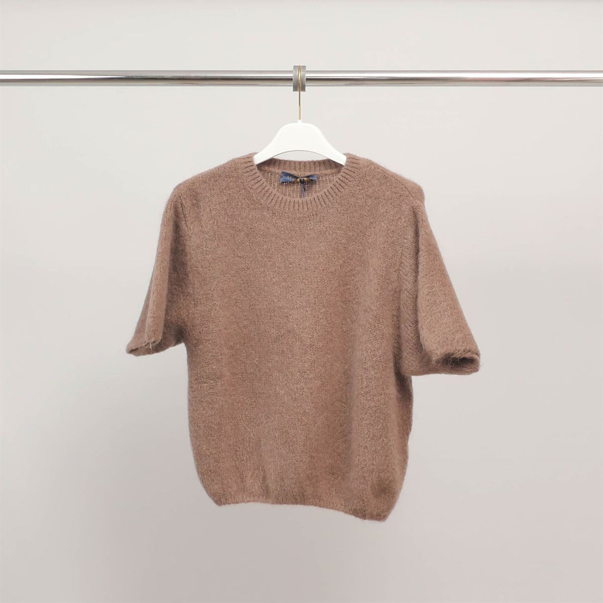 Short sleeved fluffy knit sweater pj24022a