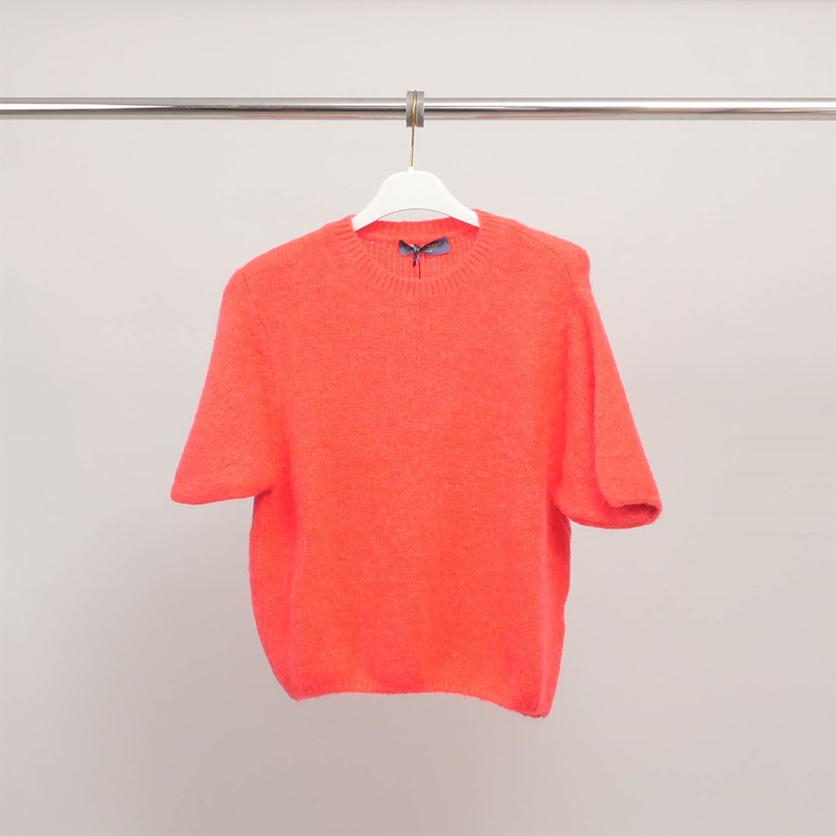 Short sleeved fluffy knit sweater pj24022a