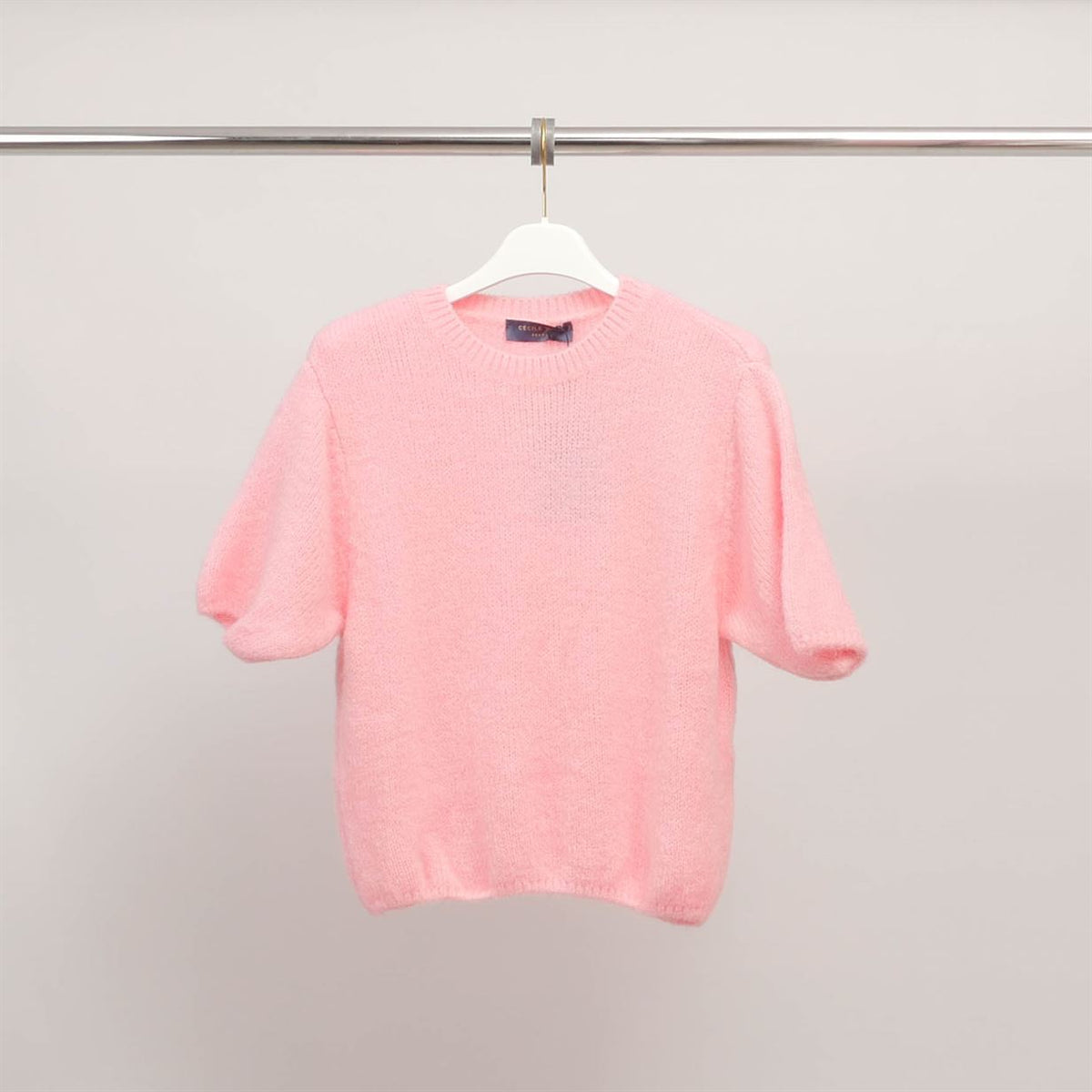 Short sleeved fluffy knit sweater pj24022a