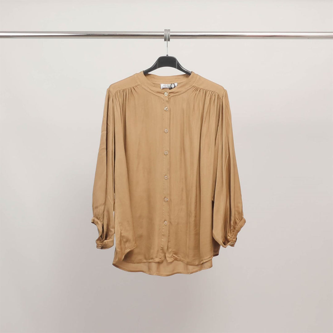 Flowy, gathered blouse with a round neck MJ60244VS