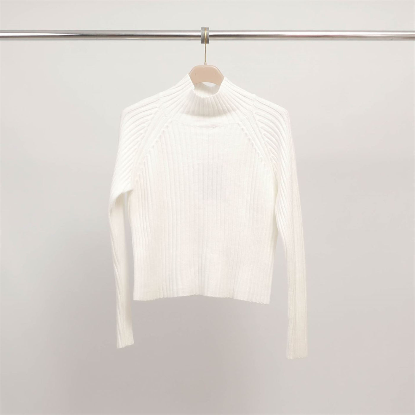 Pull col montant côtelé ajusté DSY9546