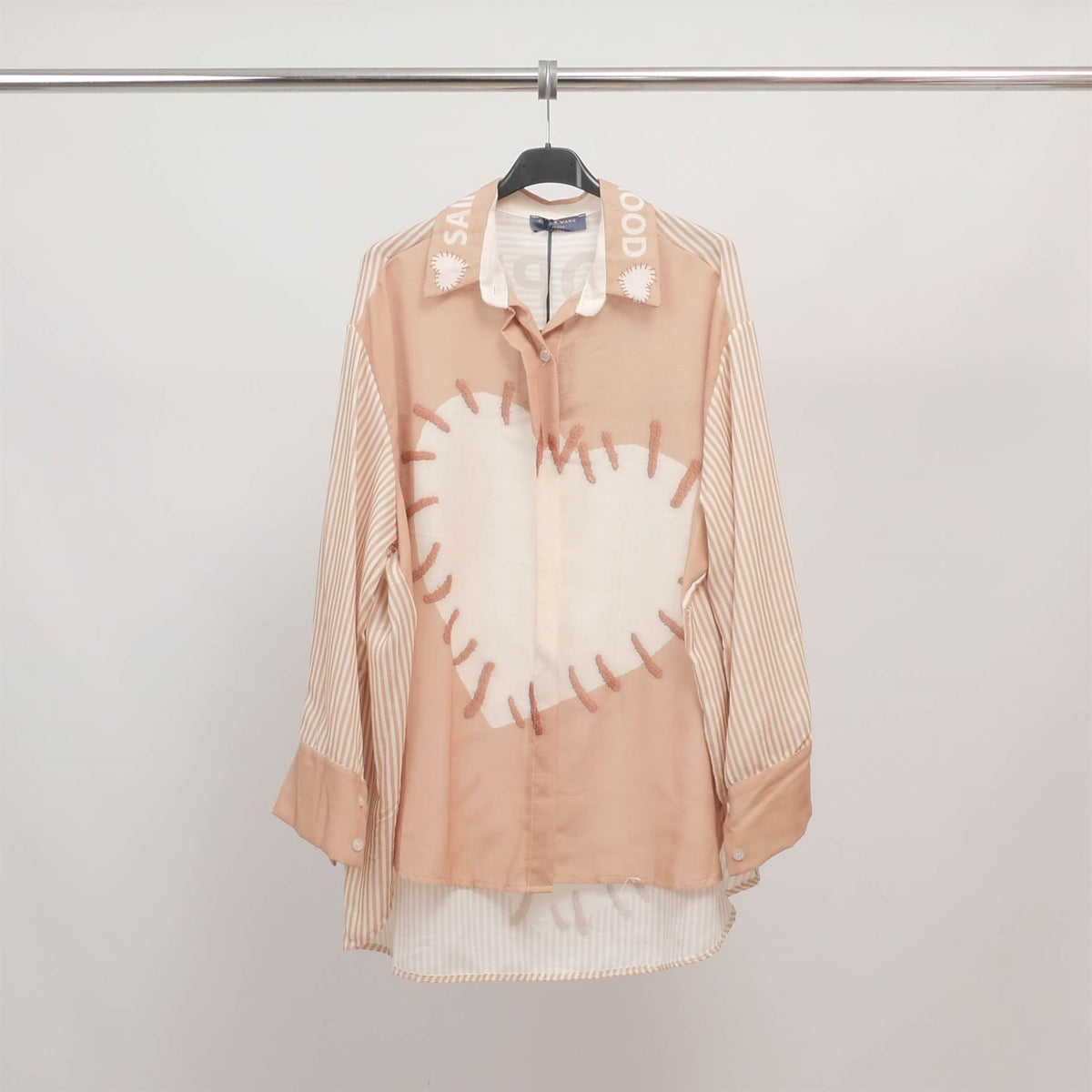 Oversized shirt with contrasting heart print ycm25002