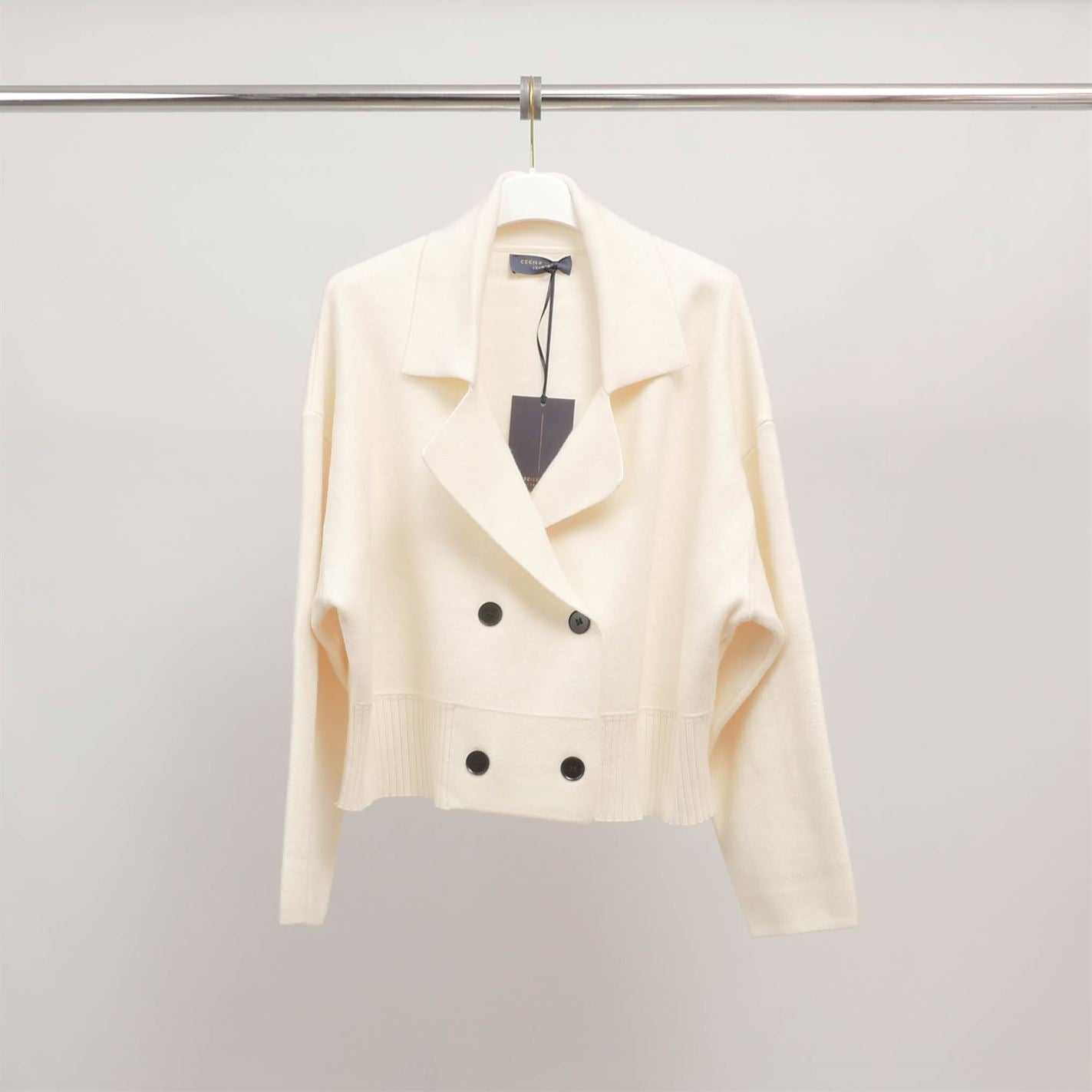 Veste courte croisée à col tailleur HY30760