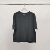 Round neck, short-sleeved cardigan with covered buttons HY11094