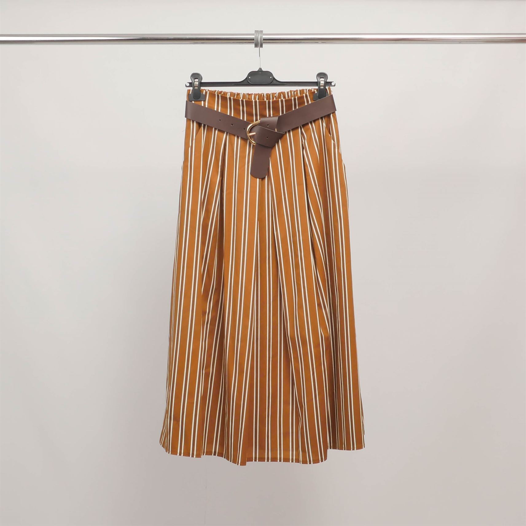 Jupe midi à rayures ceinturée TDM52123-24