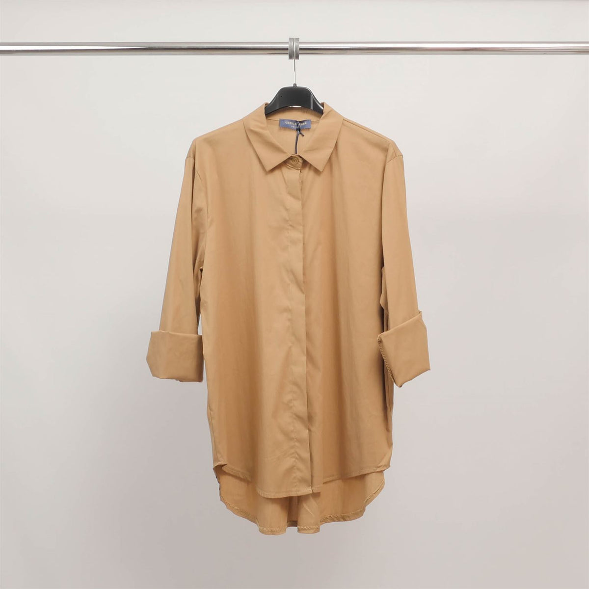 Oversized shirt with invisible placket 12550320