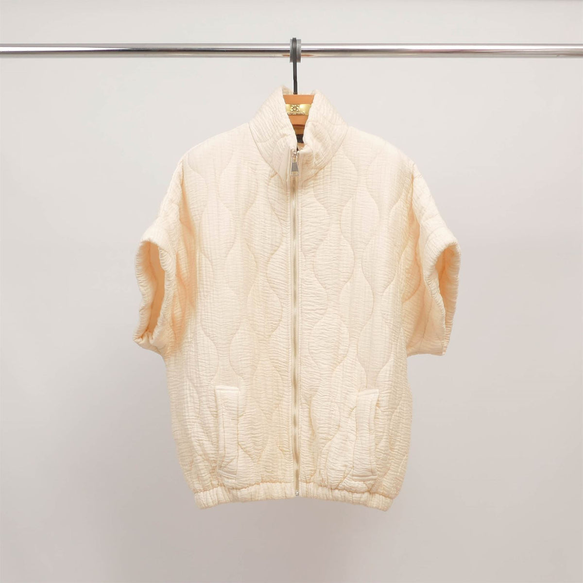 Short sleeved quilted zip up jacket db14679