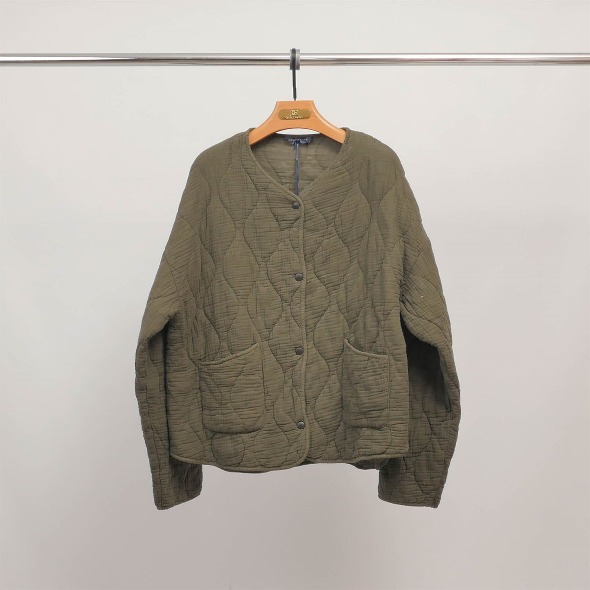 Quilted jacket with round neck and snap buttons kd9060 3