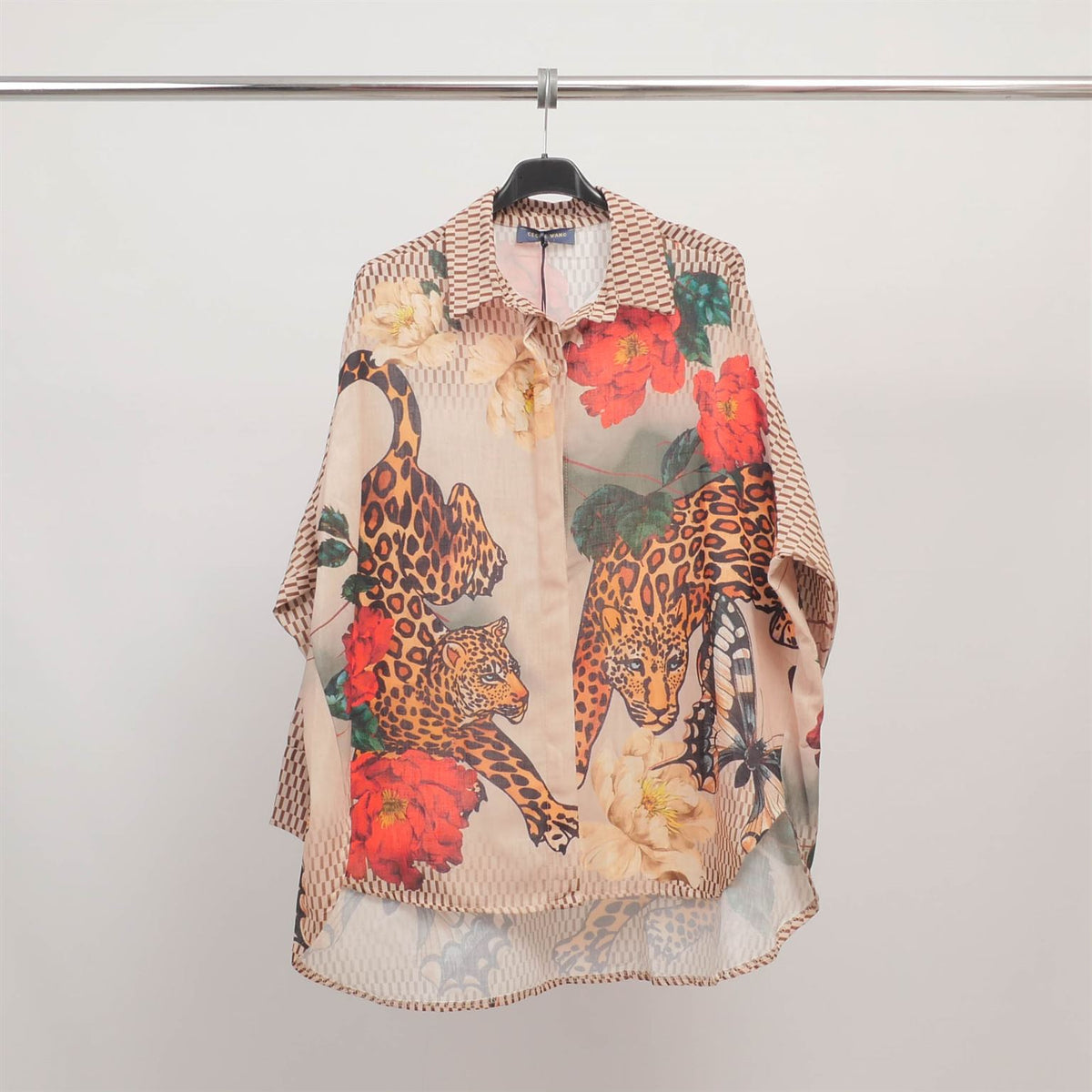 Oversized shirt with contrasting heart print ycm25002