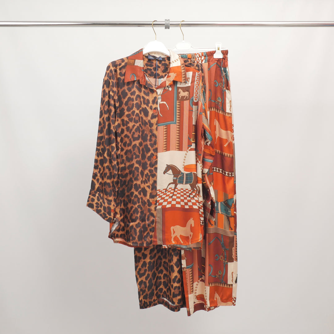 Flowy shirt with contrasting print - KD9920VS-2