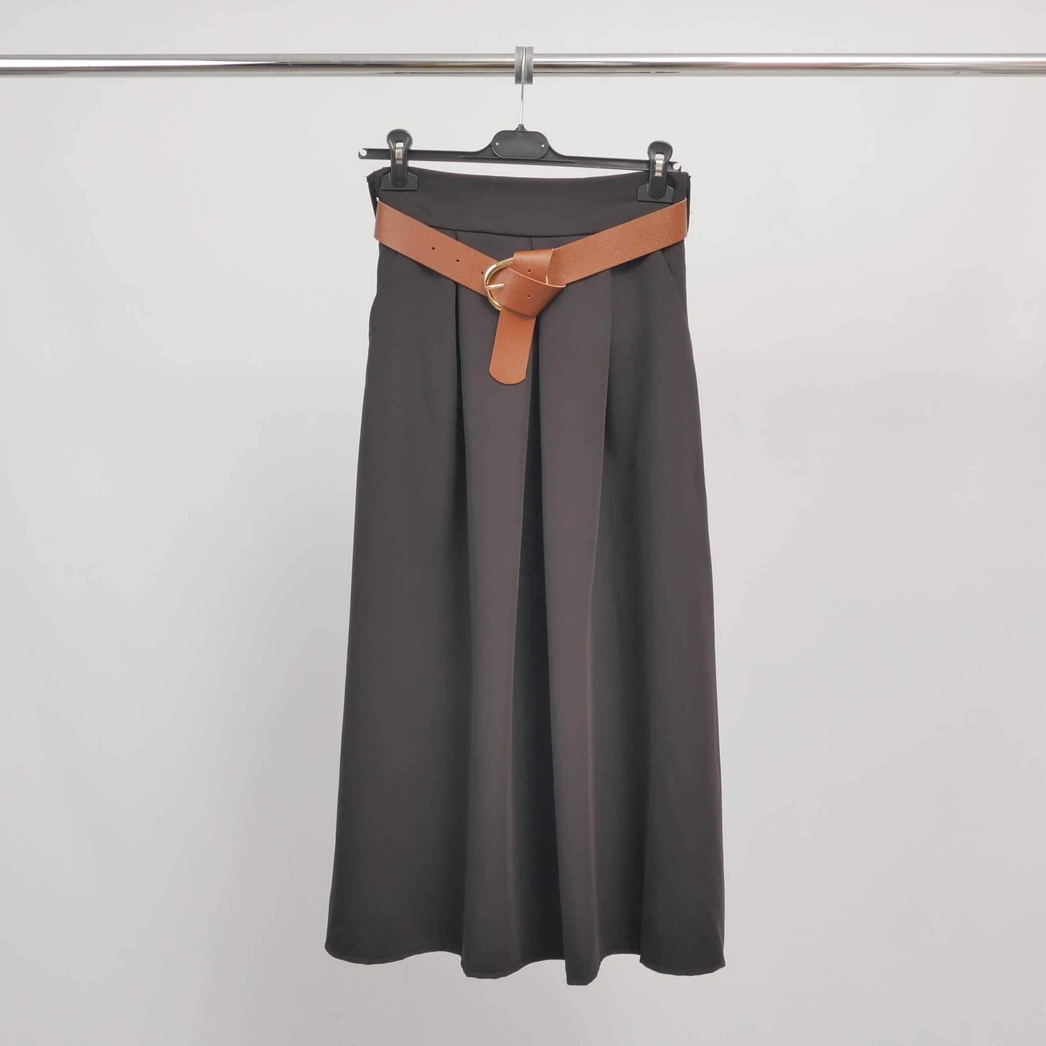 Jupe longue évasée ceinturée en tissu fluide – TDM52123FL-31