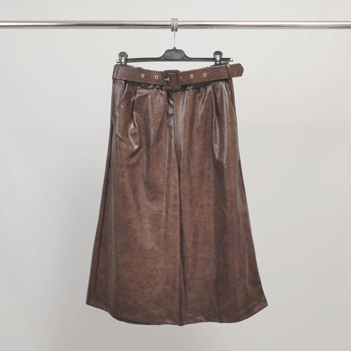 Pantalon culotte effet cuir avec ceinture – tdm78625