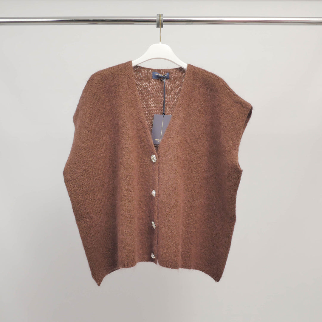 Gilet sans manches en maille duveteuse avec boutons bijoux - MCL24002