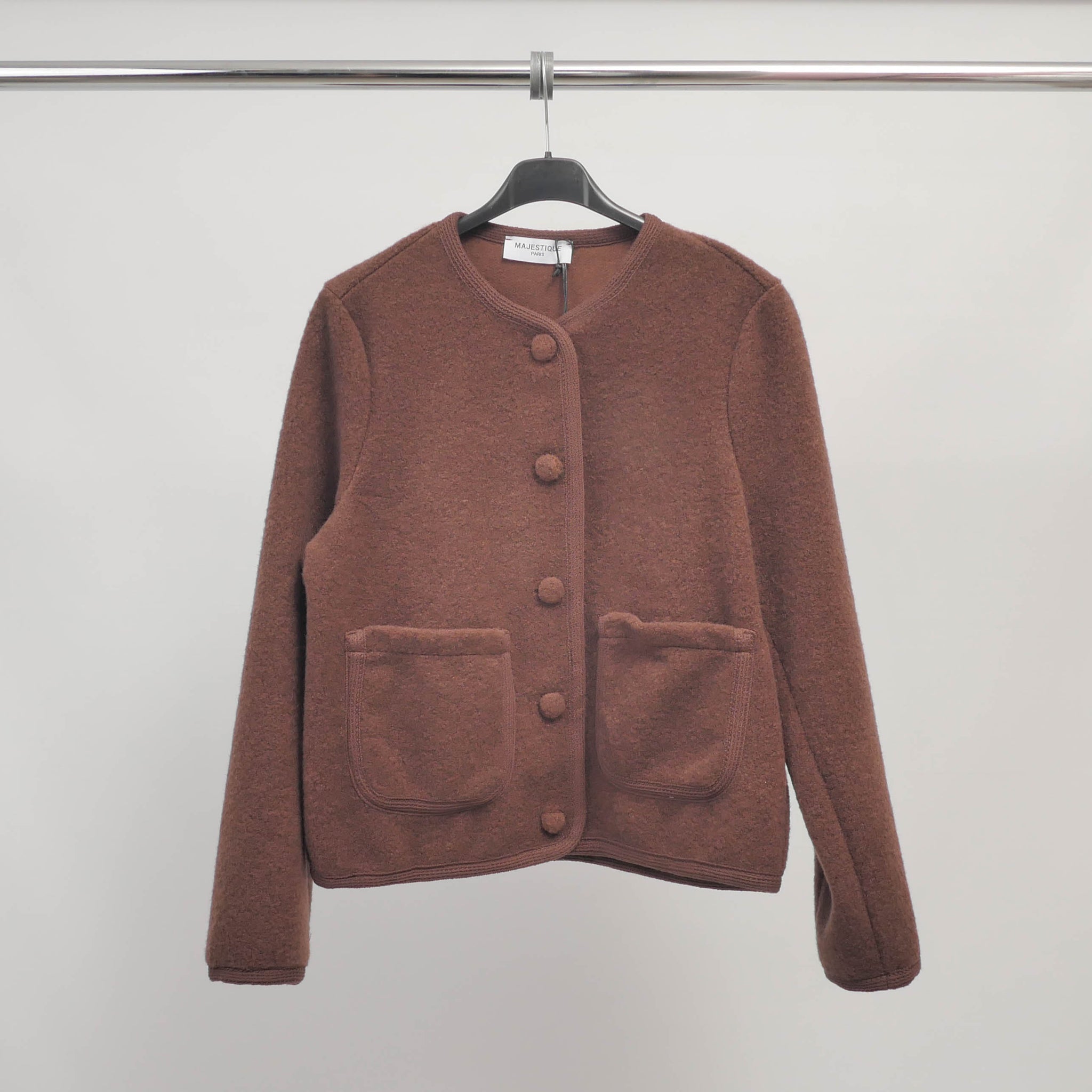 Veste boutonnée bord-côte col rond – MJ85203