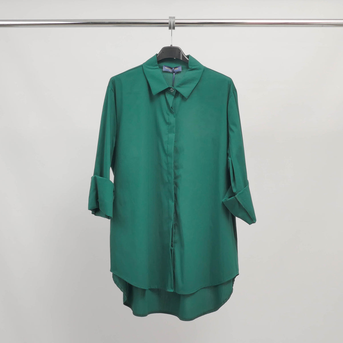 Oversized shirt with invisible placket 12550320