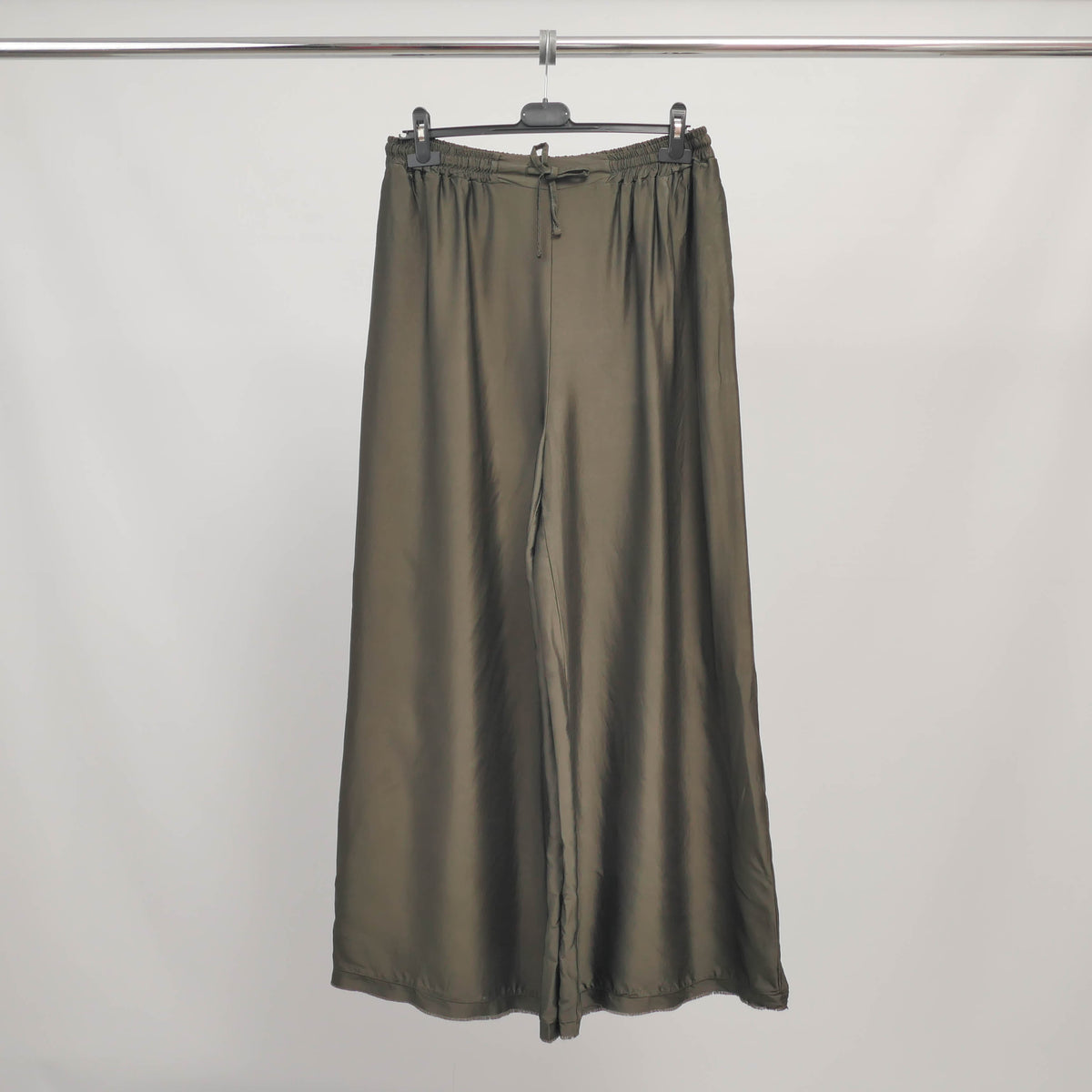Wide leg satin trousers with elasticated waist mj33123vs
