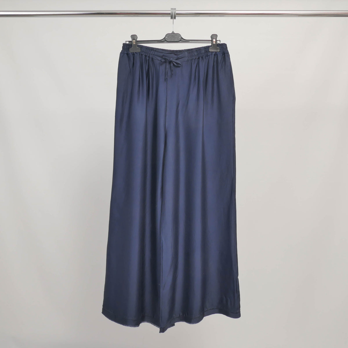Wide leg satin trousers with elasticated waist mj33123vs