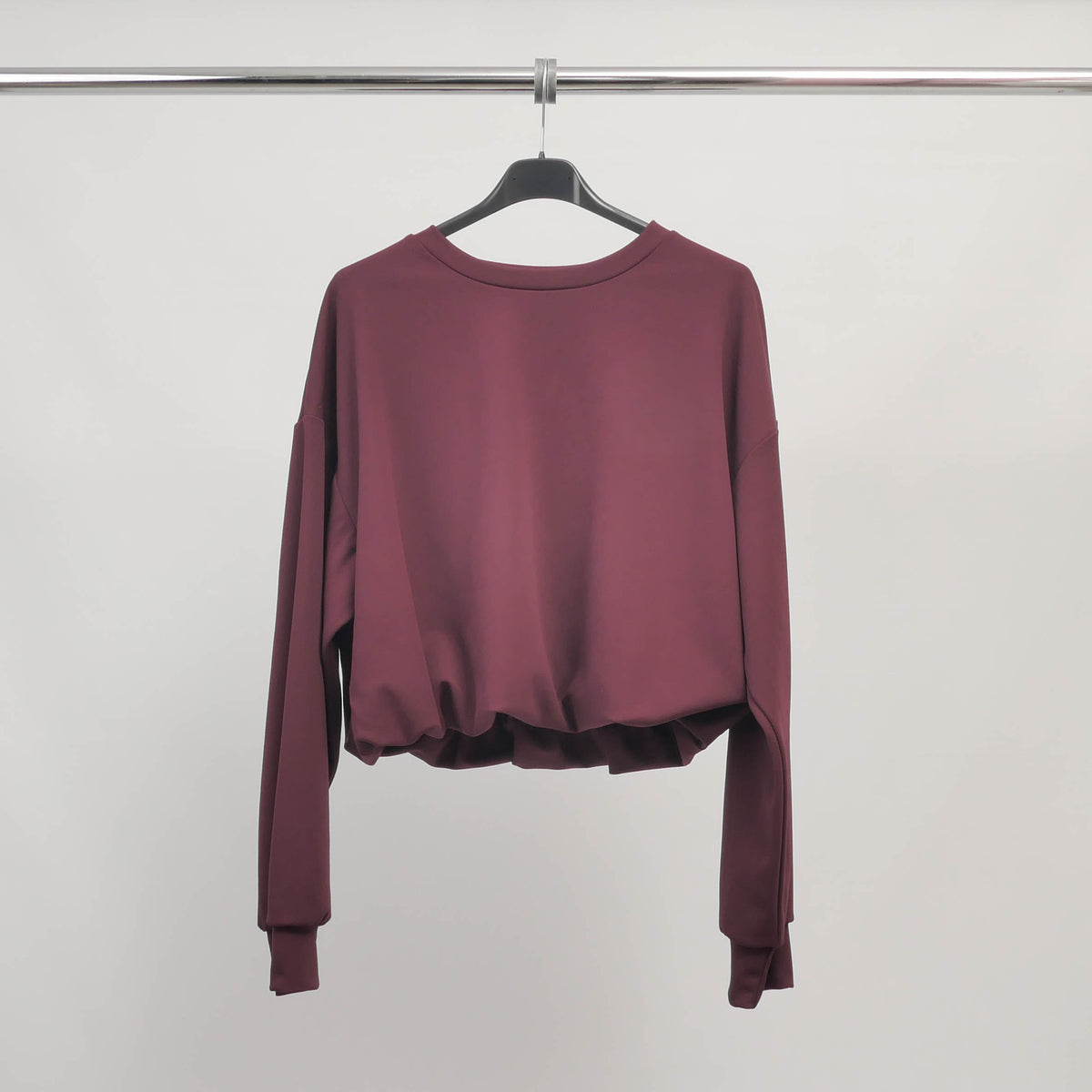 Short cut sweatshirt with stretch trim – tdm83625