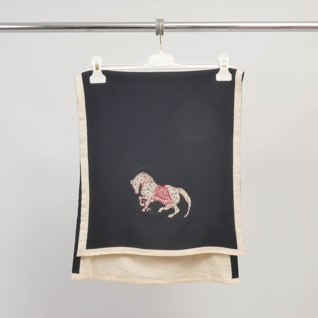 Two-tone knitted scarf with horse motif MSJ76931