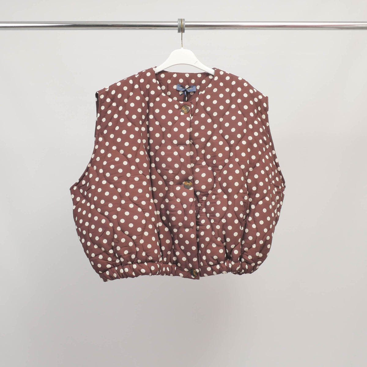 Gilet matelassé sans manches à pois – db14720