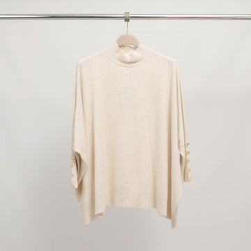 Pull col montant ample à boutons dorés – DSY9321