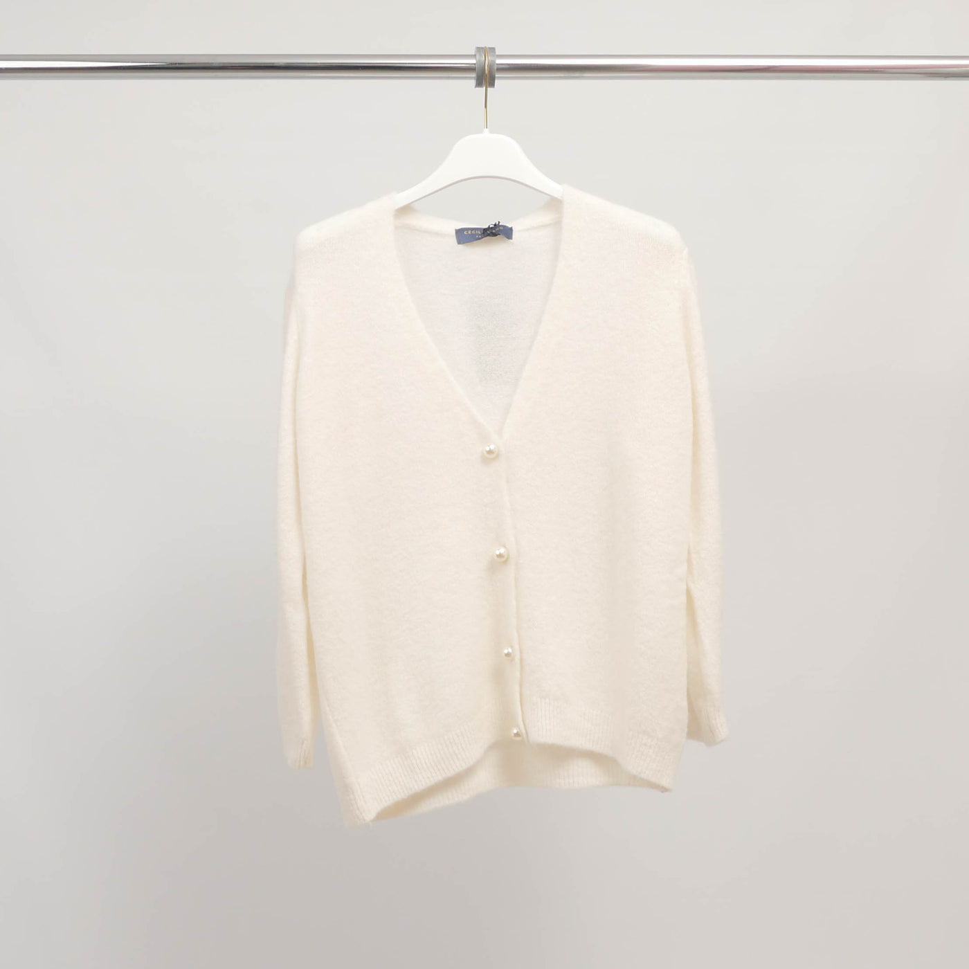 Lightweight V-neck cardigan with pearl buttons – CA9876