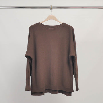 Pull col rond maille douce fentes côtés – DSY9555