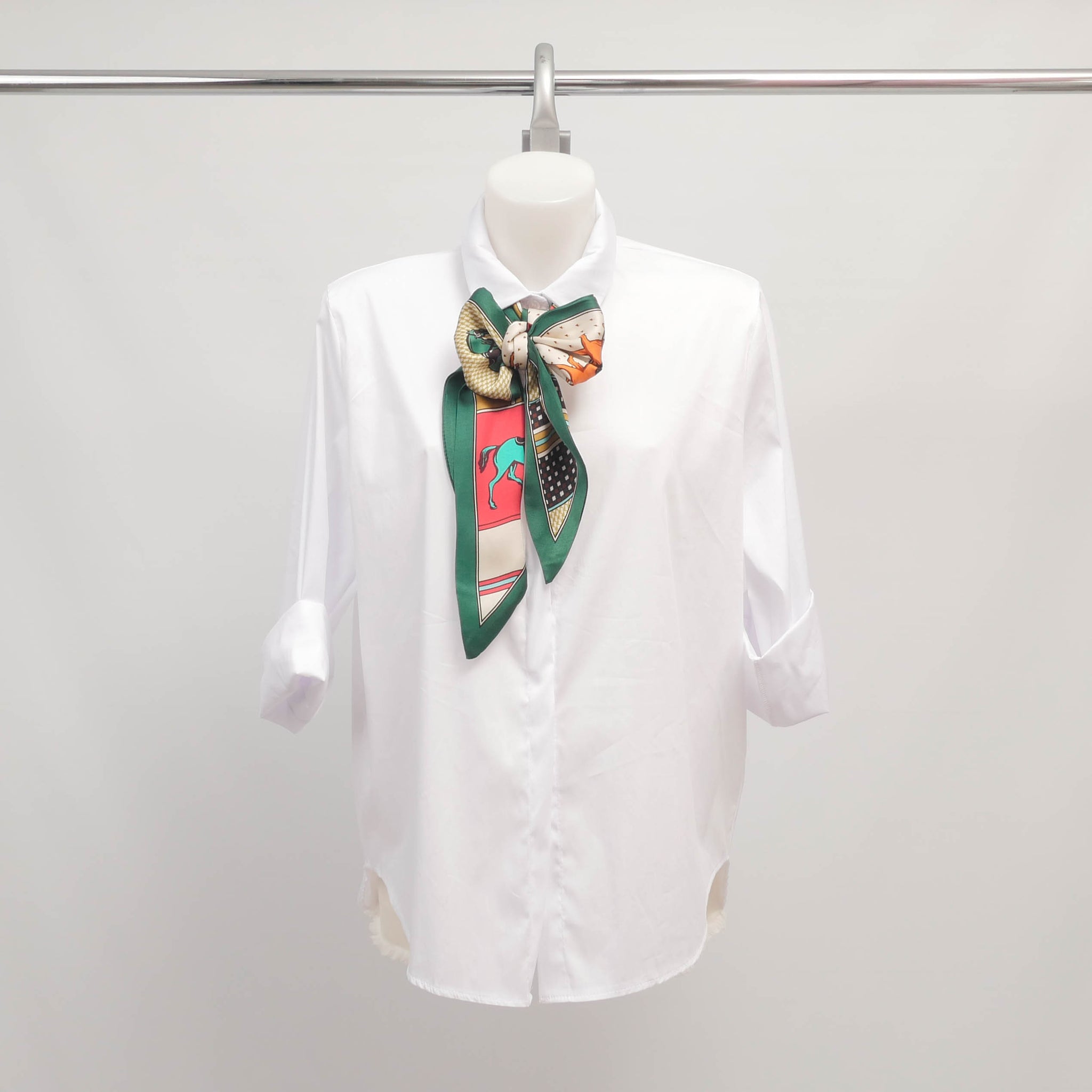 Petite écharpe motif cheval finition satinée – KD9925VS