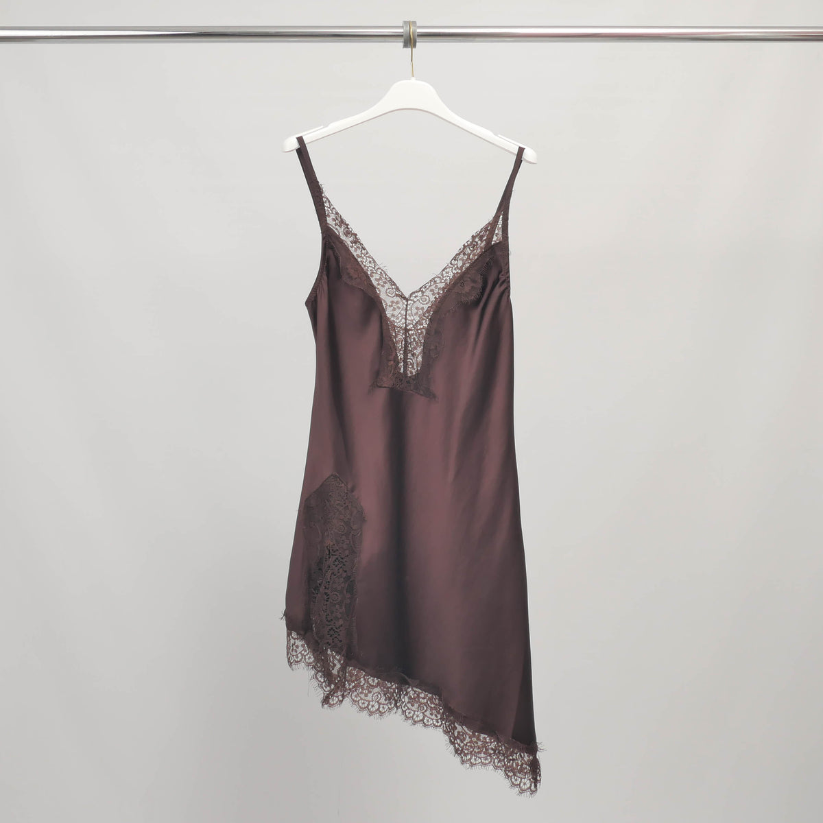 Satin dress with straps and lace details   bcg03163