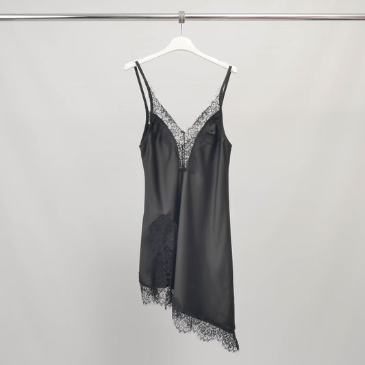 Robe satinée à bretelles détails dentelle - BCG03163