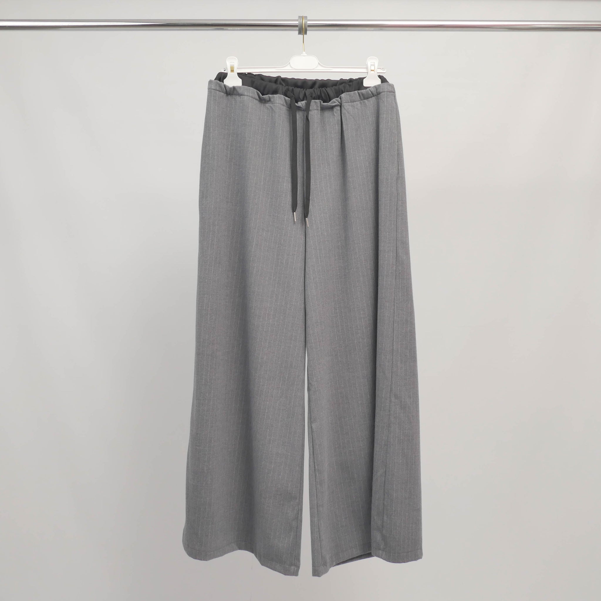 Pantalon large à taille élastique en tissu fluide - BCG03142