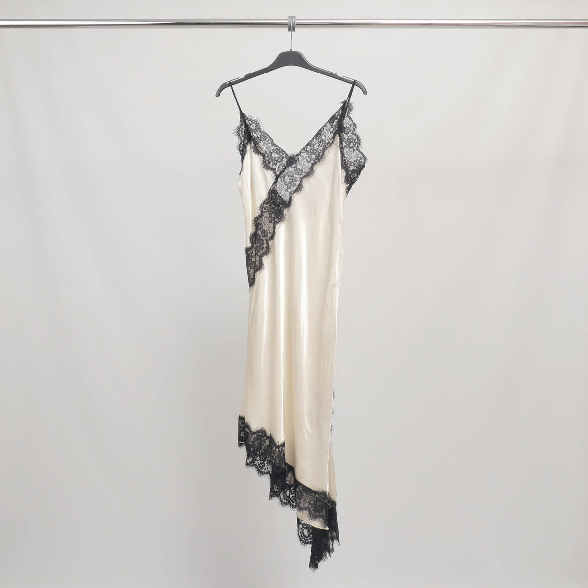 Satin dress with asymmetrical lace straps mf55827