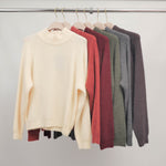 Load image into Gallery viewer, High-neck sweater with buttons at the back CA8944 
