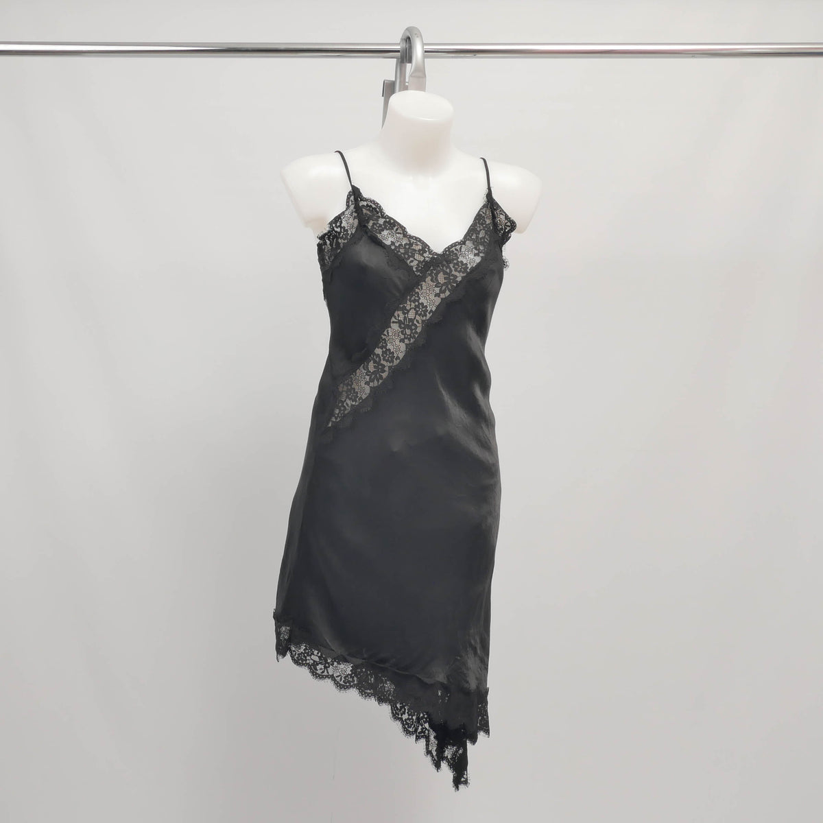 Satin dress with asymmetrical lace straps mf55827