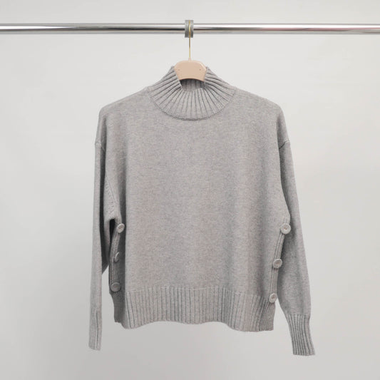 Pull col montant avec boutons côtés – HY12059