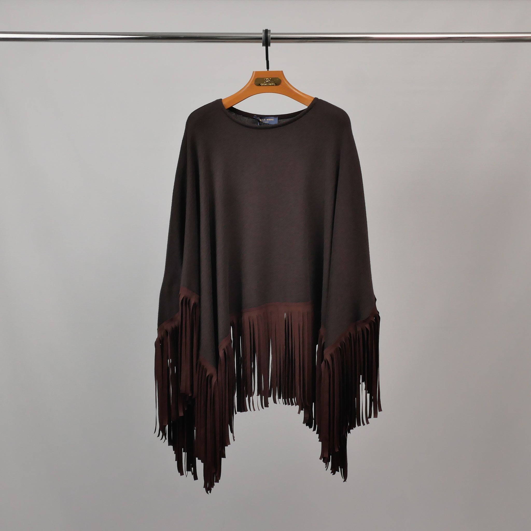 Poncho à franges en maille fluide – MF55831