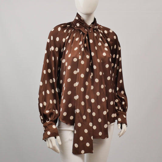 Chemise satinée à pois col lavallière TDM86525