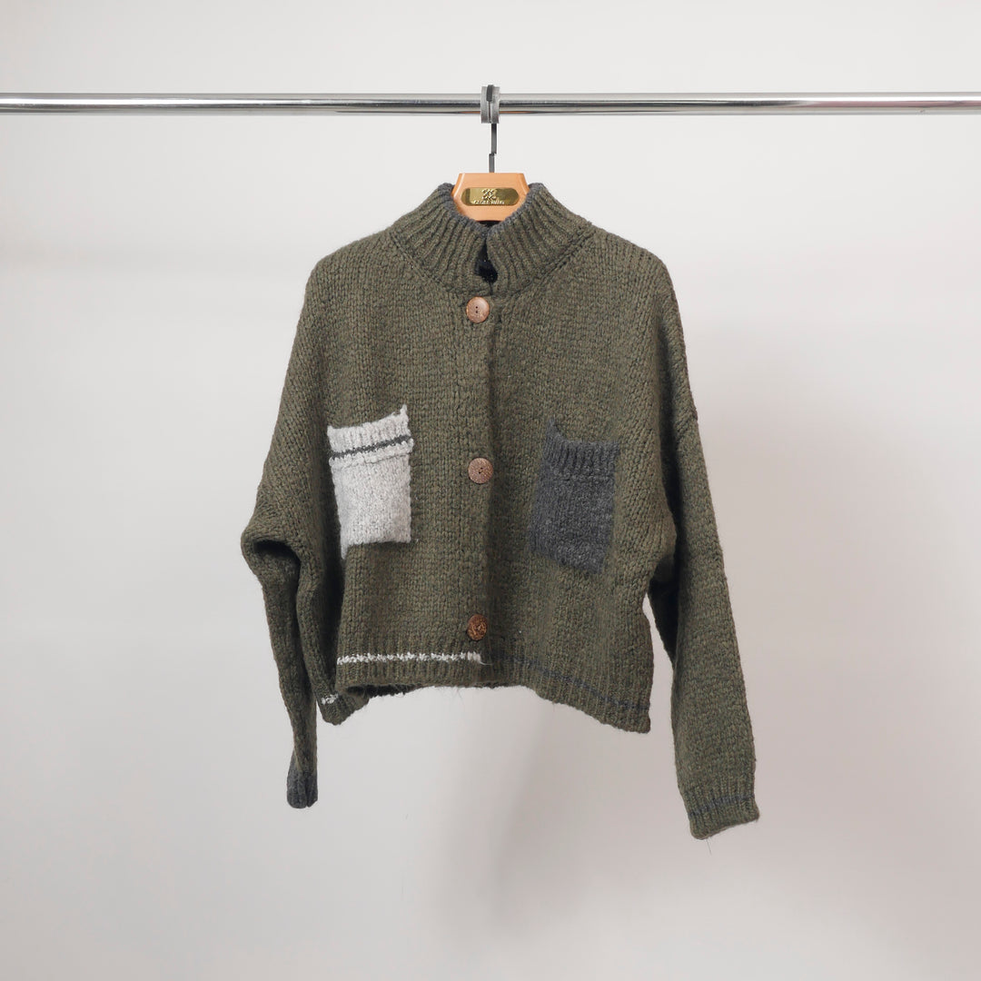 Gilet en maille contrastée court – MSJ76926