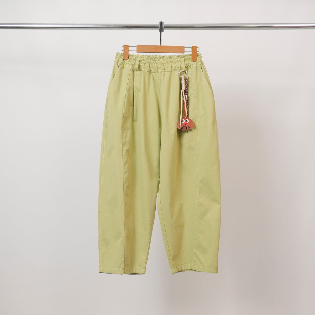 Wide leg carrot trousers with removable accessory   cva825198 3