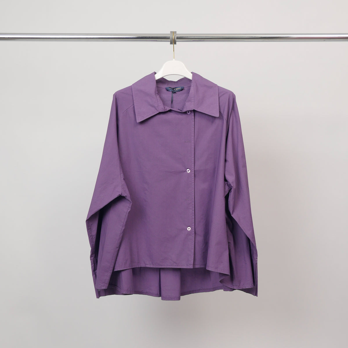 Cotton shirt with asymmetrical buttoning db14916