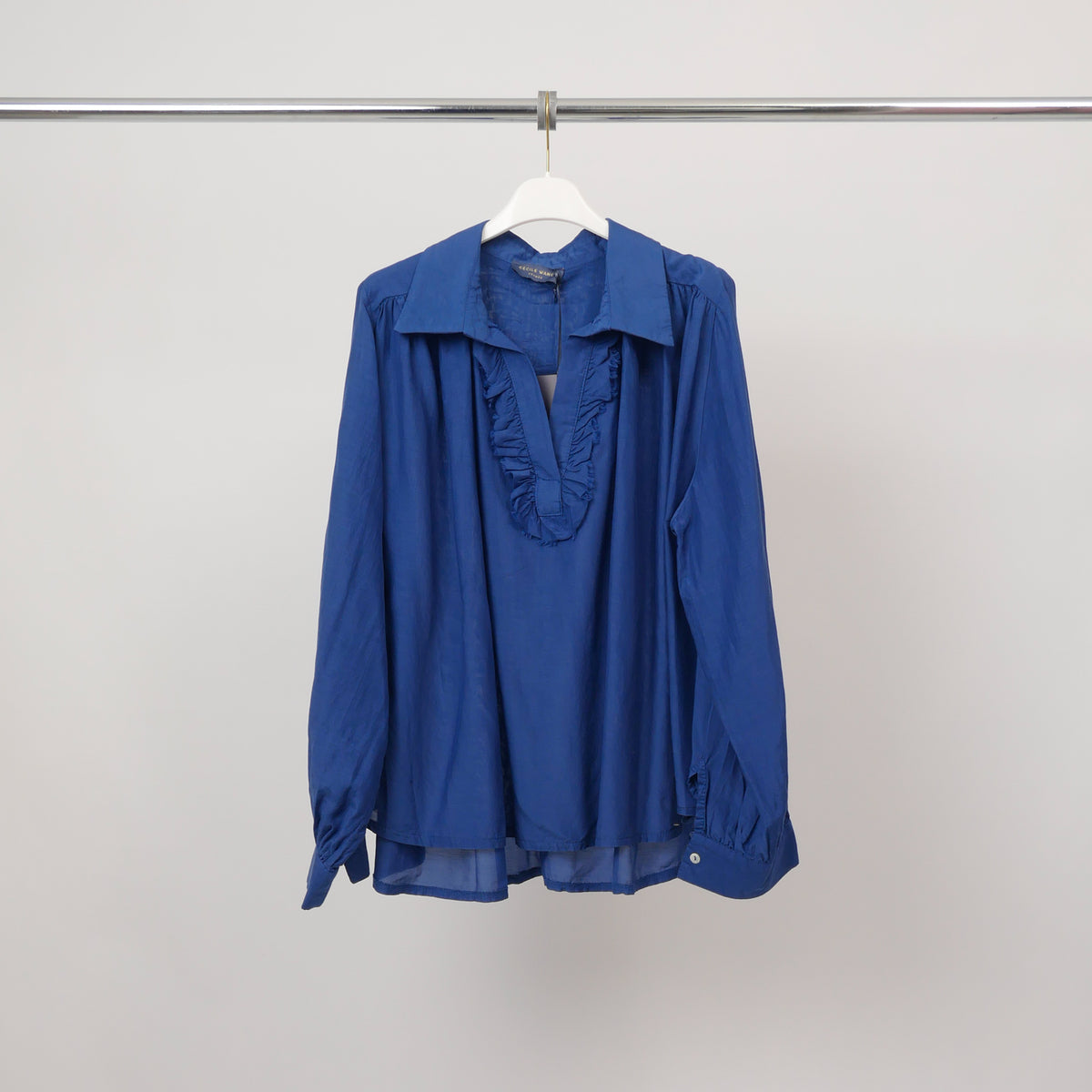 Open collar shirt with ruffle – db14798 