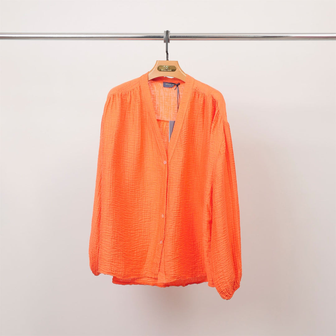 Textured V-neck button-down blouse – DB14637