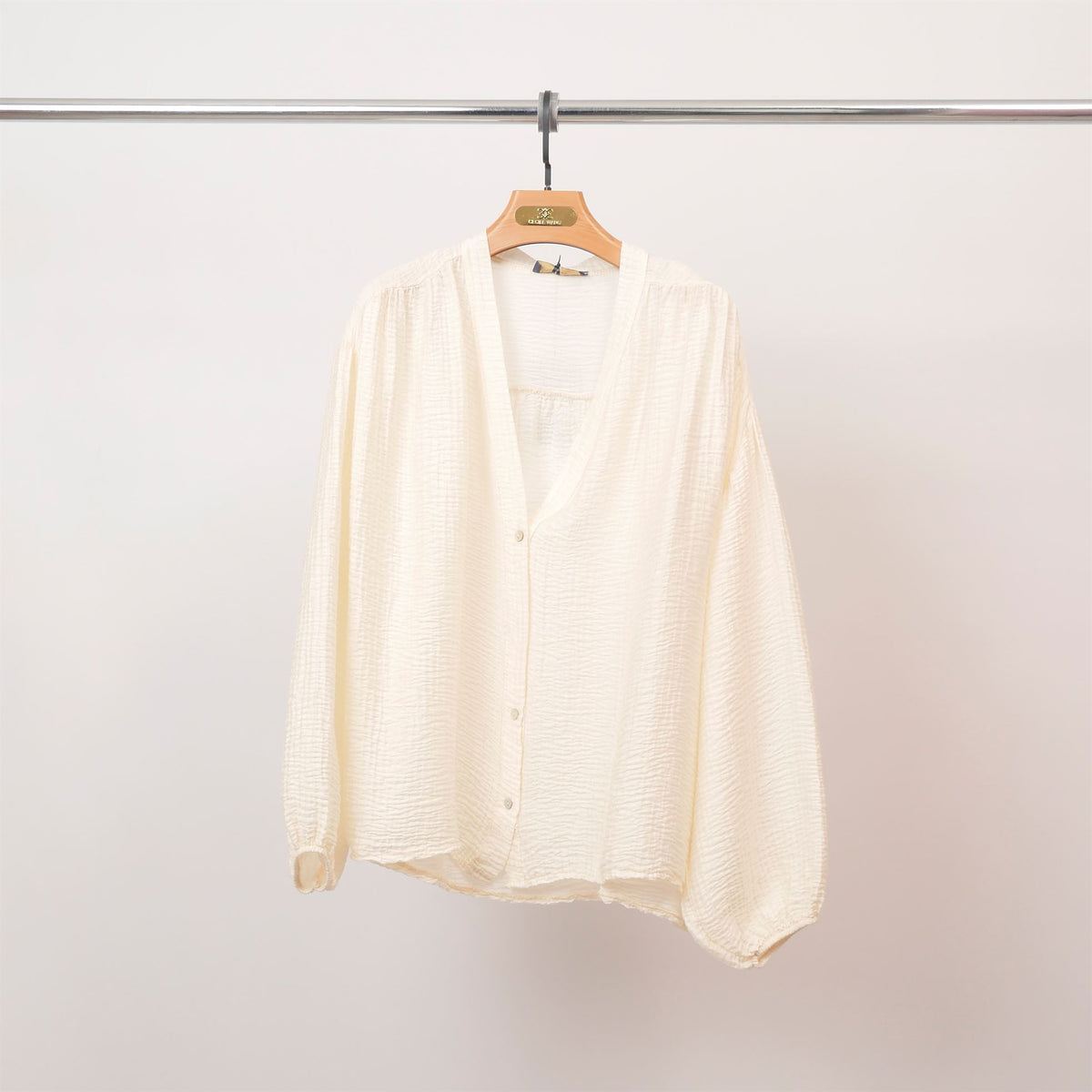 Textured v neck button down blouse – db14637