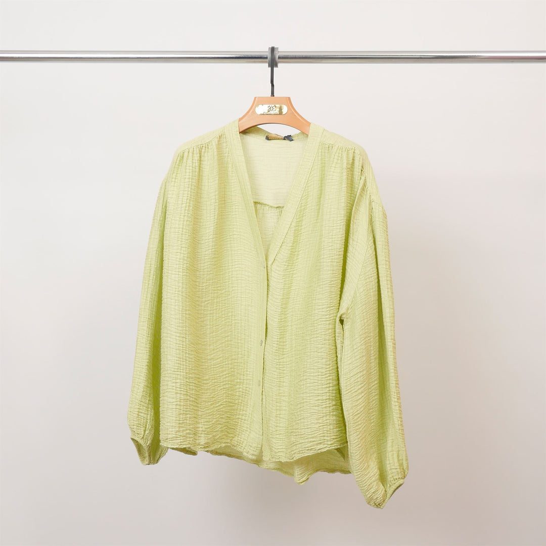 Textured V-neck button-down blouse – DB14637