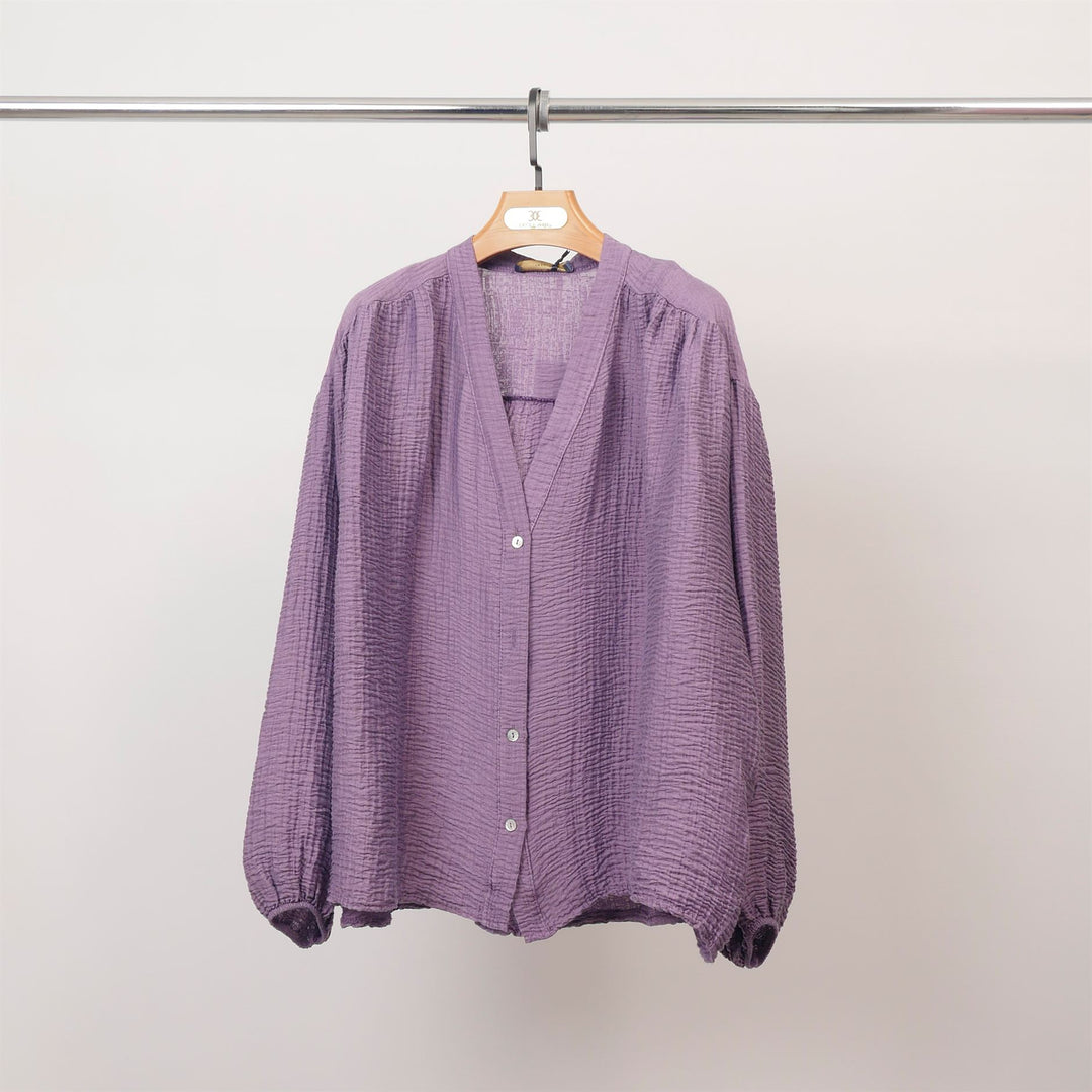 Textured V-neck button-down blouse – DB14637